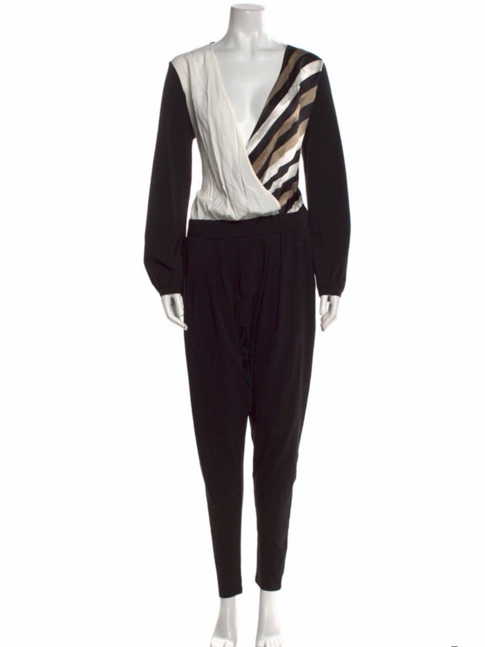 Pianurastudio
V-Neck Jumpsuit size M